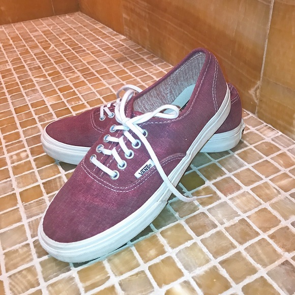 vans authentic lo pro skate shoe maroon